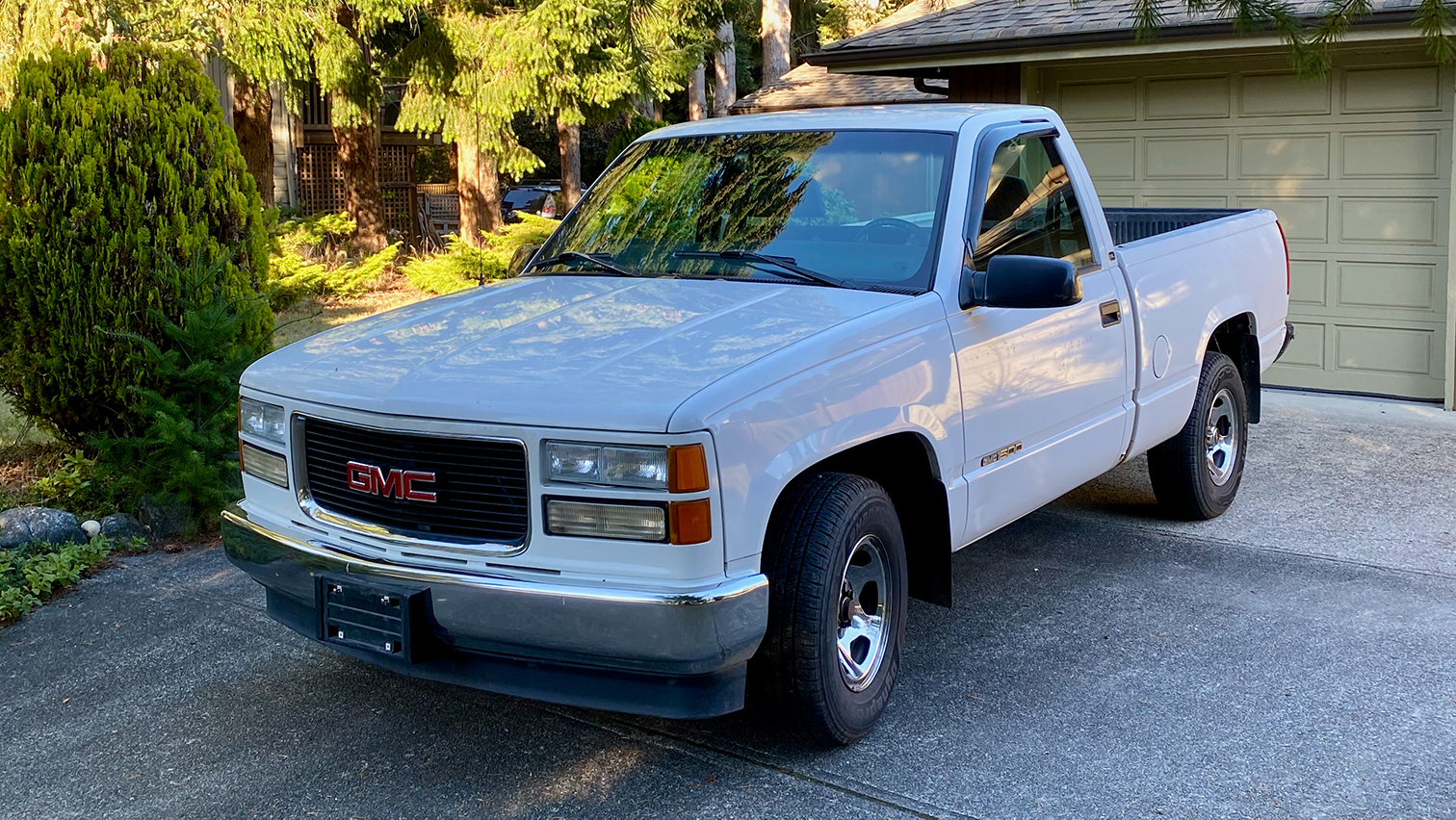 Photo of a 1997 GMC 1500 truck